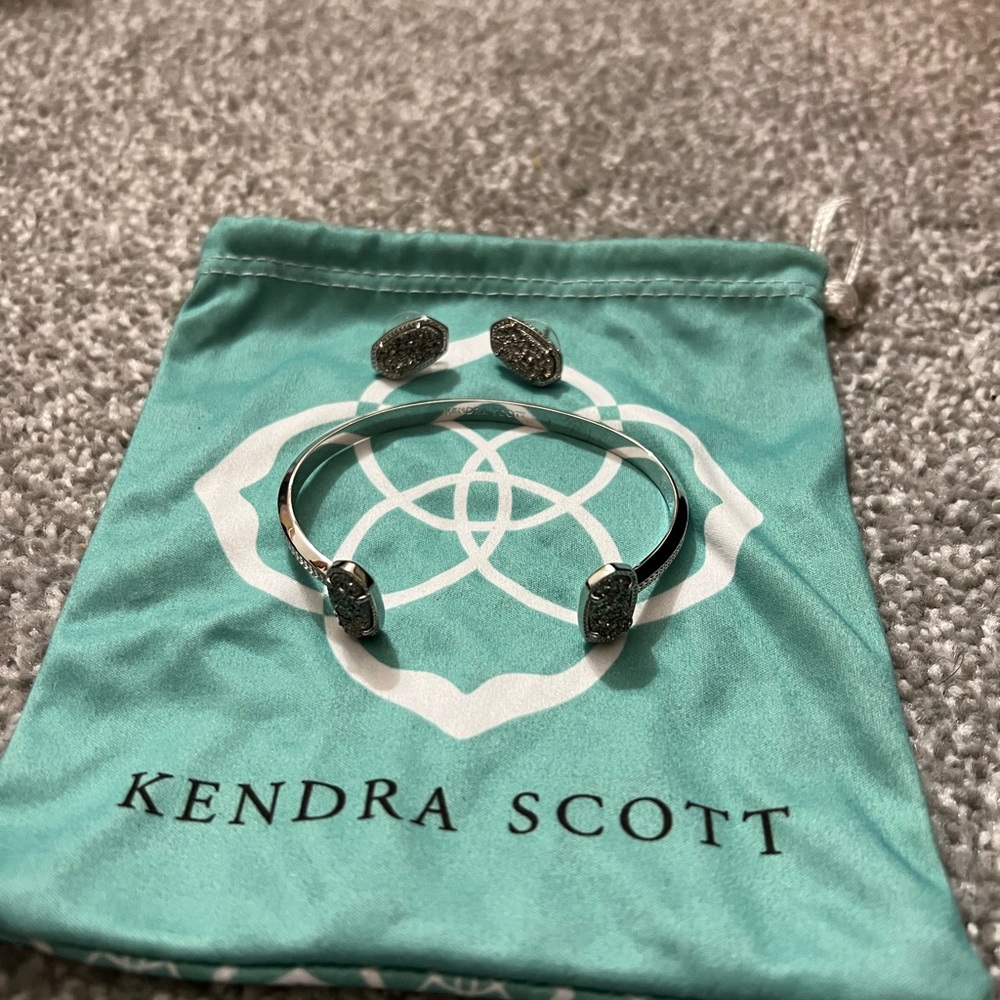 KENDRA SCOTT Jewelry set(ear rings and cuff) - Picture 3 of 5